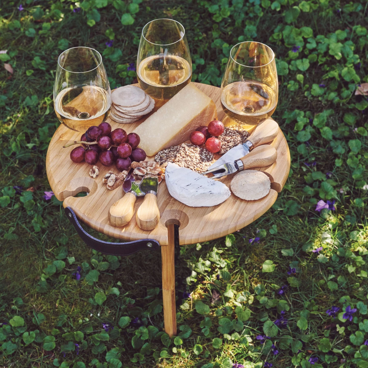 Picnic Circle Wine Tray With Cheese Knives 6 Picnic Circle Wine Tray With Cheese Knives - Image 6